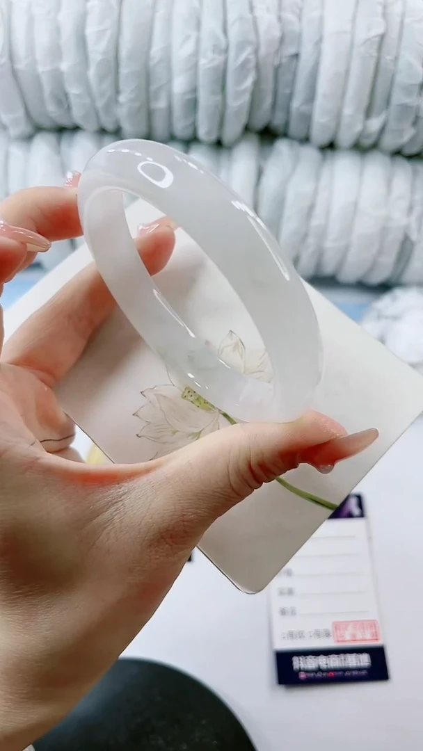 【闪购商品】石英质玉手镯未镶嵌0749978739-64多样性发货