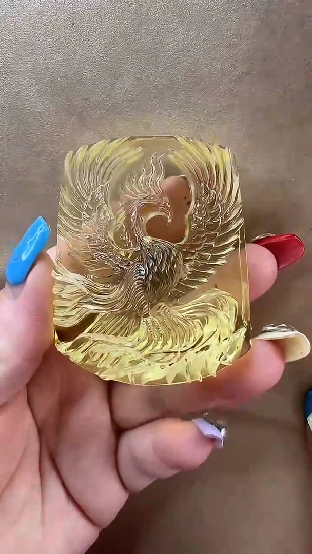 未镶嵌颈饰琥珀吊坠