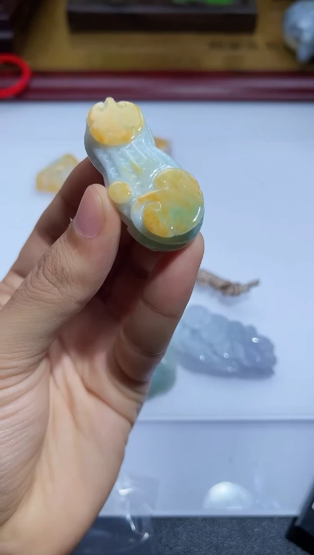 吊坠(不含链)未镶嵌翡翠1