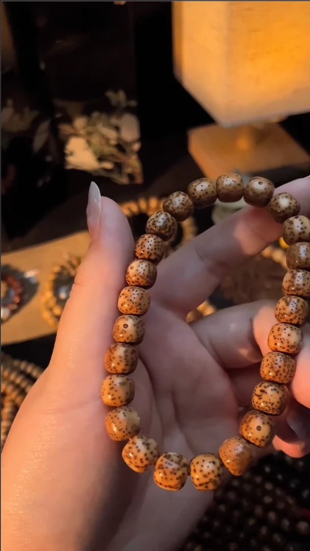 手串星月菩提精工级浅珀福利款9*8桶珠手串