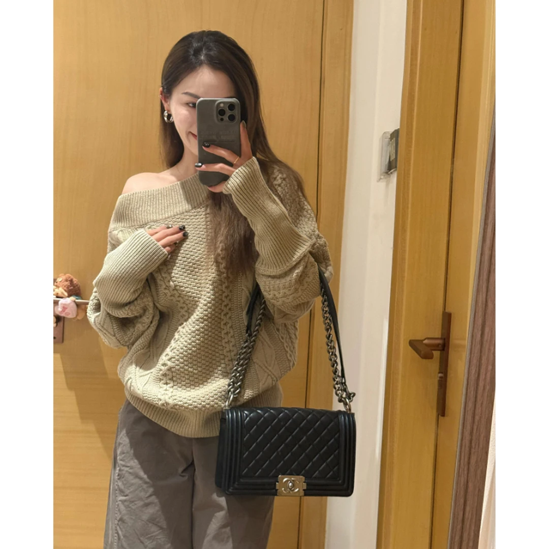 法式斜肩套头麻花毛衣女2025新款秋冬季加厚慵懒风露肩针织衫上衣