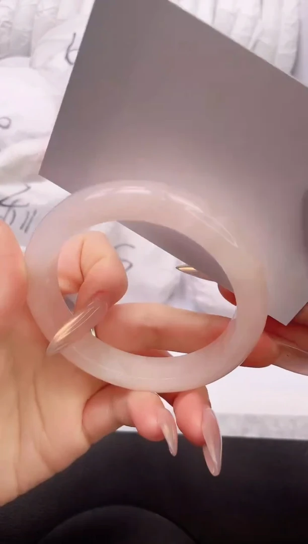 【闪购商品】石英质玉手镯未镶嵌30K09-57