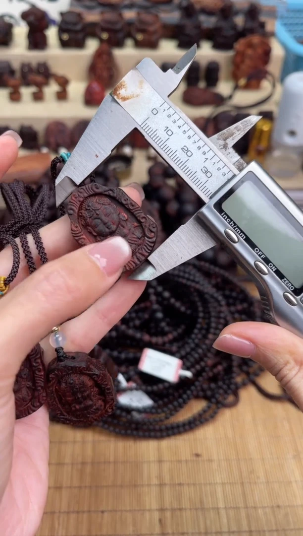 【闪购商品】降真香其他度母3.5牌子雕刻