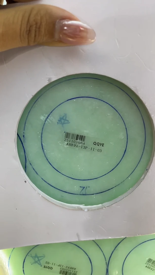 未镶嵌手镯定制翡翠何***姐轮胎ADL6SZDZS