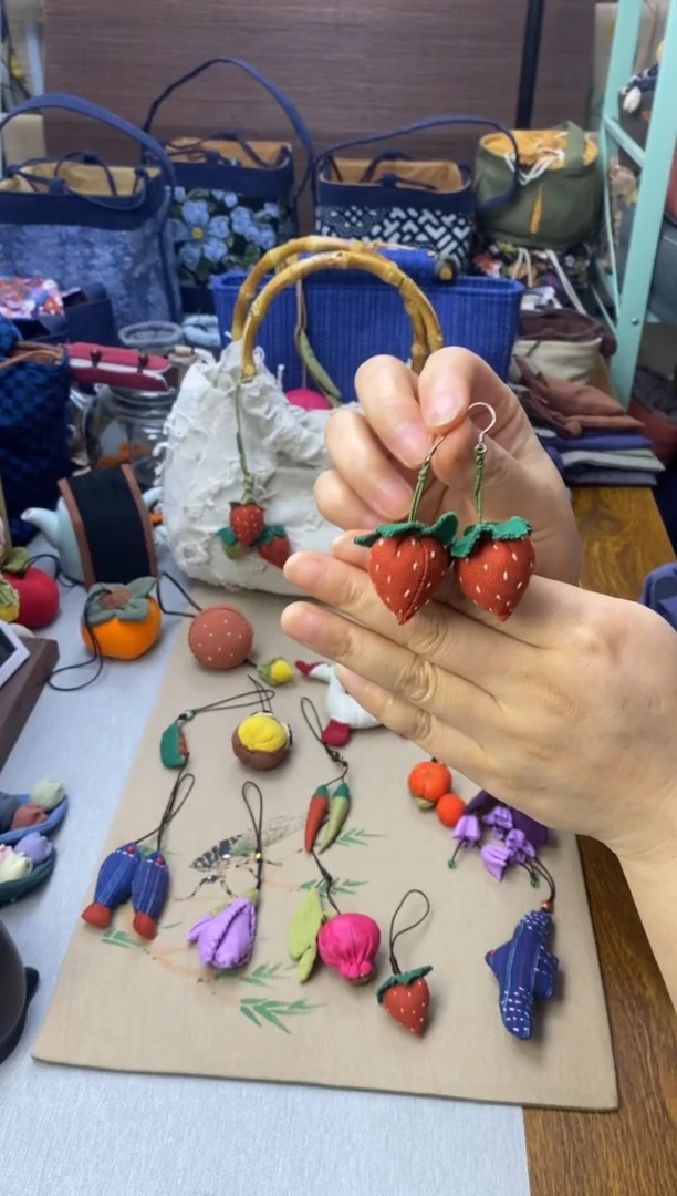 草莓三件套一组——