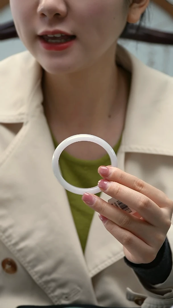 未镶嵌手镯（贵妃镯）翡翠30号