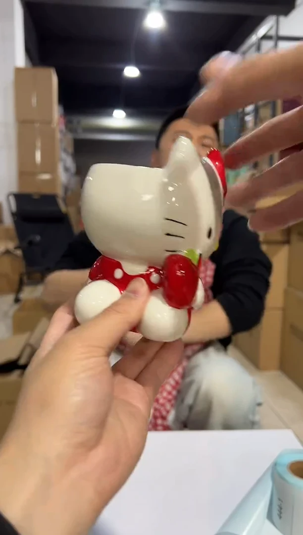 【闪购商品】杯kt猫抱苹果水杯 陶瓷