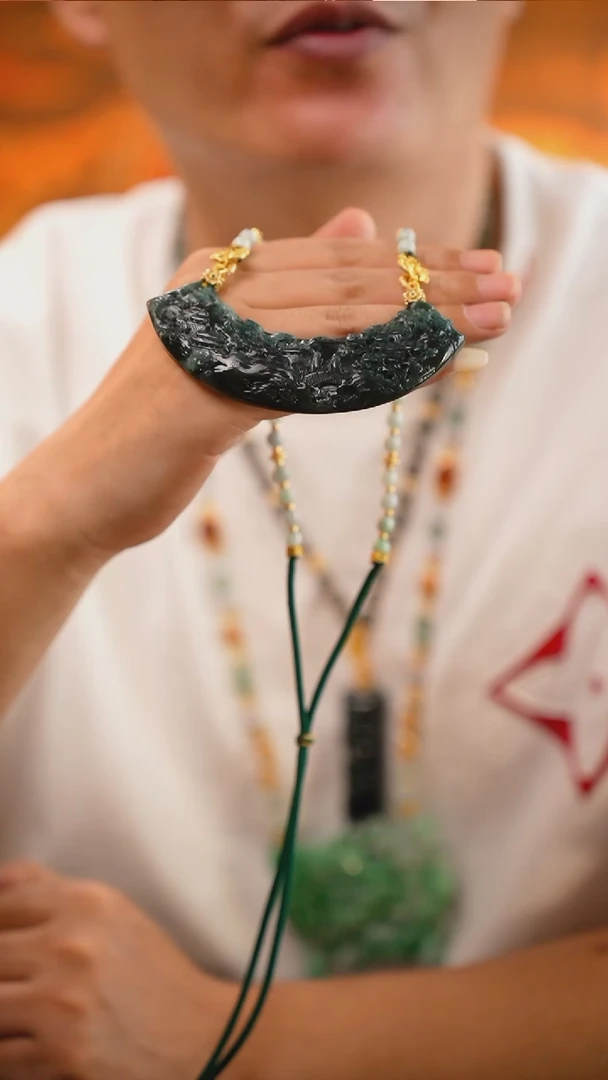 翡翠未镶嵌颈饰24小时内发货质保A货