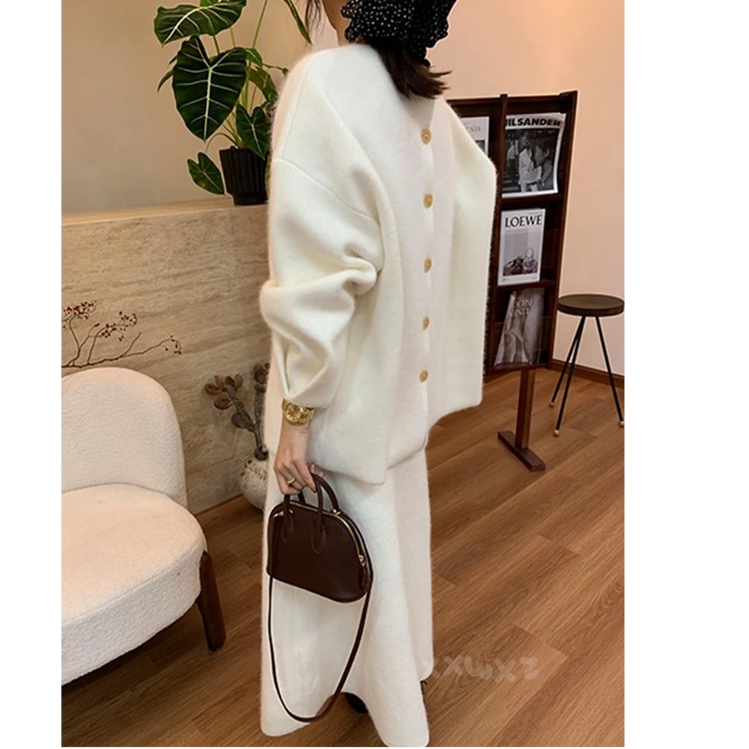 法式设计感后背扣子慵懒风宽松套头软糯毛衣裙子毛衣上衣两件套女