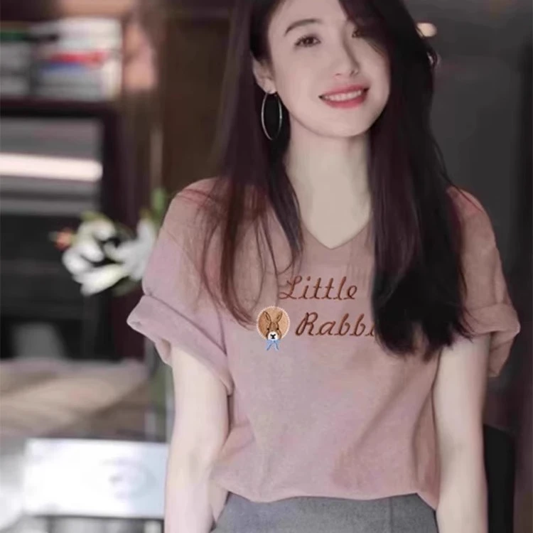 粉色V领短袖T恤女夏季2025新款洋气欧货小衫爆款显瘦印花上衣