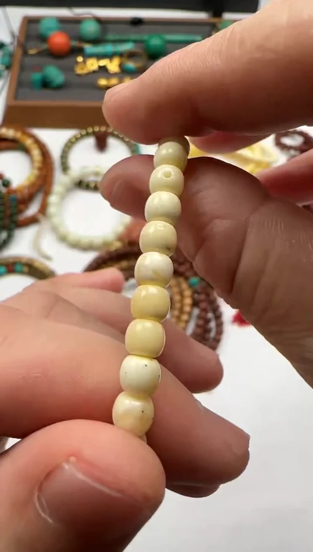 裸石蜜蜡未镶嵌ㅤ****?蜜蜡手串