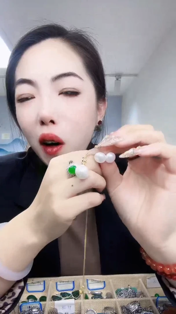 【闪购商品】拼合珍珠（马贝珠）颈饰银S925镶嵌贝珠吊坠+耳钉