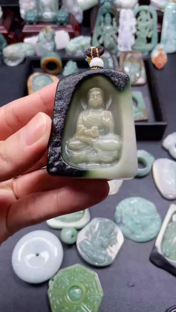 颈饰未镶嵌翡翠44  天然翡翠a货  阿弥陀佛
