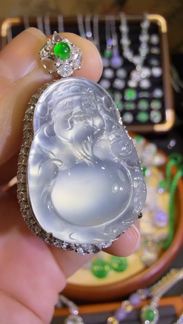 【闪购商品】翡翠吊坠(赠链)18K金镶嵌玻璃种极光白财神吊坠