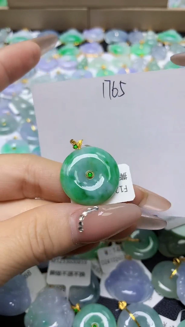 翡翠18K金镶嵌颈饰 天然缅甸翡翠A货