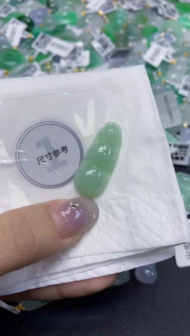 颈饰未镶嵌翡翠天然缅甸翡翠A货百元以上9元证书费自理