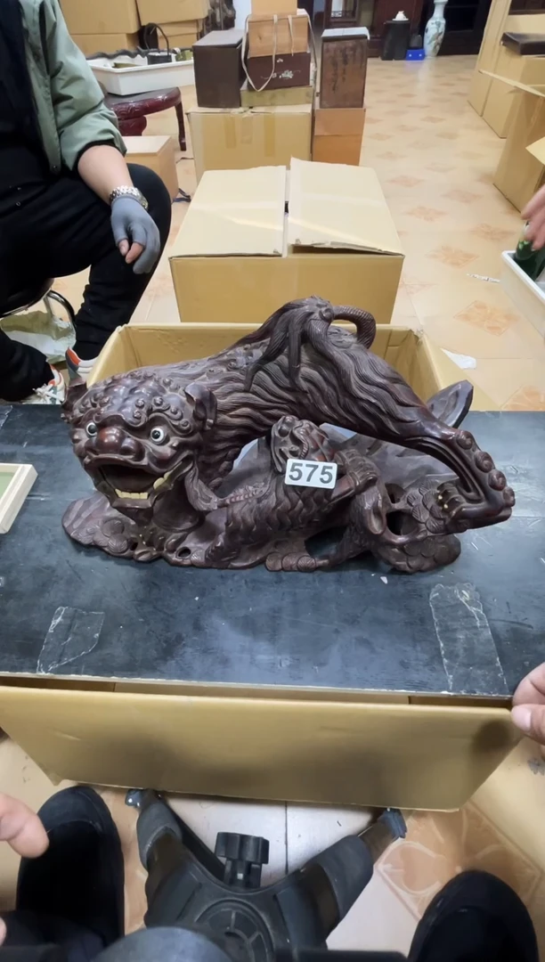 舒****山如图所示 阁集工艺品