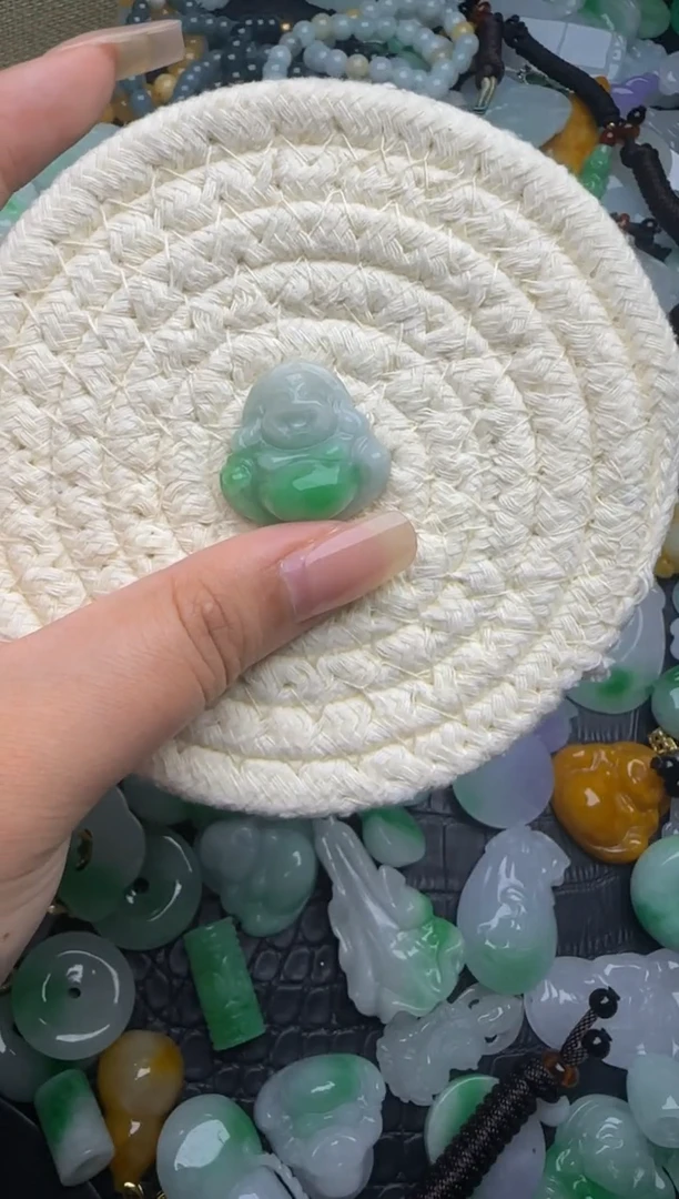 翡翠未镶嵌颈饰天然缅甸翡翠吊坠