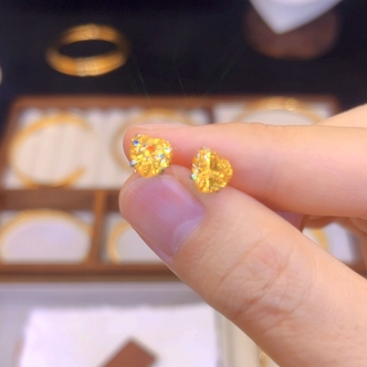 钛钢锆石耳饰 金色爱心耳钉LUCKY DAY防水不掉色高定饰