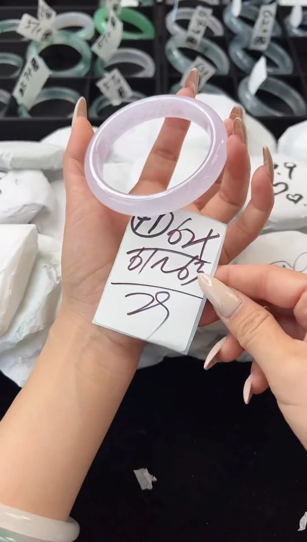 未镶嵌手镯石英质玉61+圈口编号：47