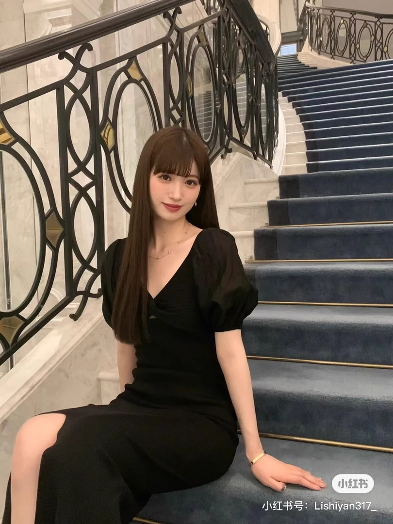 【FaFa】日系 E 纽结泡泡袖上衣+针织项链连衣裙套装769859445407