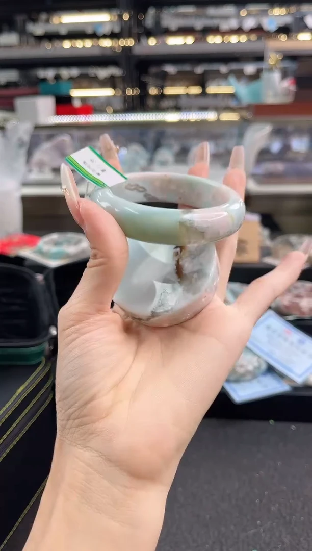 未镶嵌手镯石英质玉瑾圈口（赠品镯心）