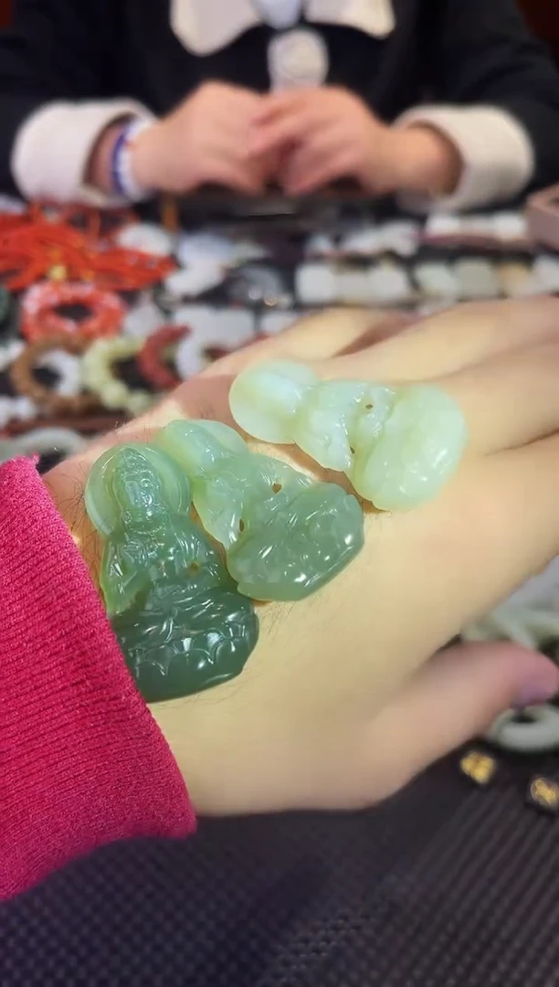 颈饰未镶嵌和田玉小艾多样性发货拍一发一