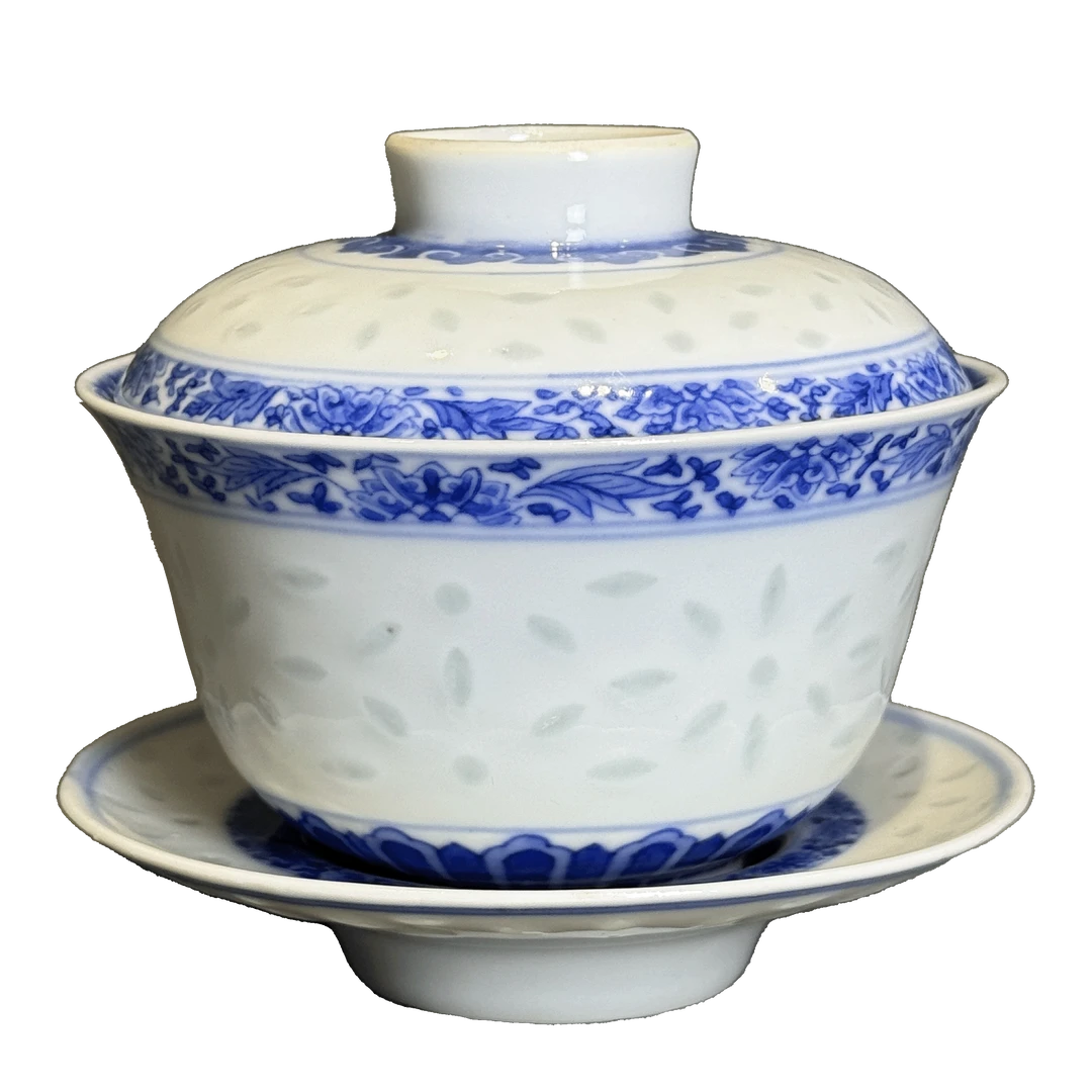 25153758t青花花卉纹玲珑瓷三才盖碗