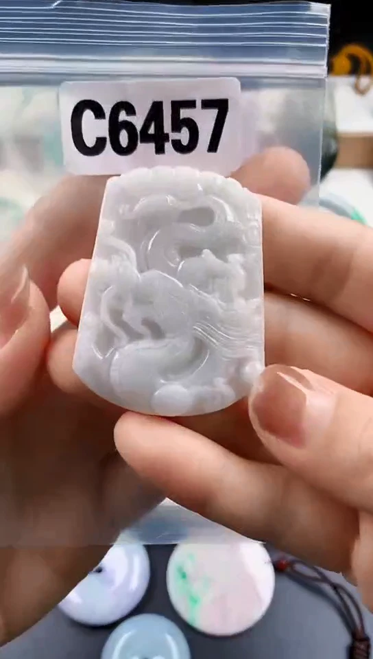 颈饰未镶嵌翡翠天然翡翠吊坠挂件