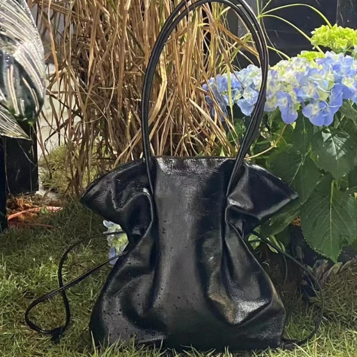 【Elin定制】2025年秋冬新款女包时尚设计单肩包J-6023-黑色