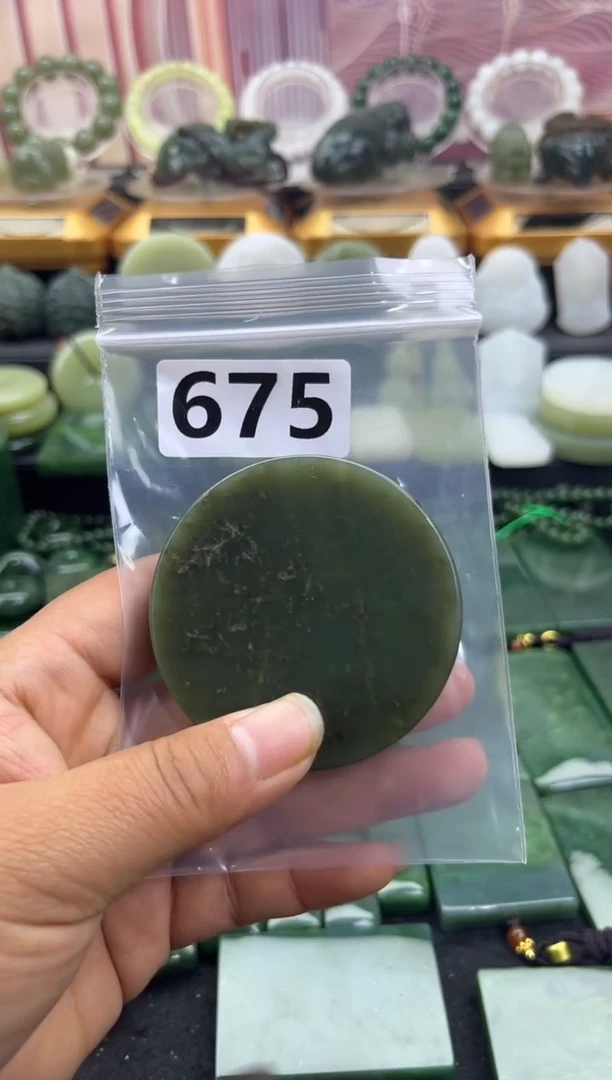 未镶嵌和田玉珠宝半成品镯芯