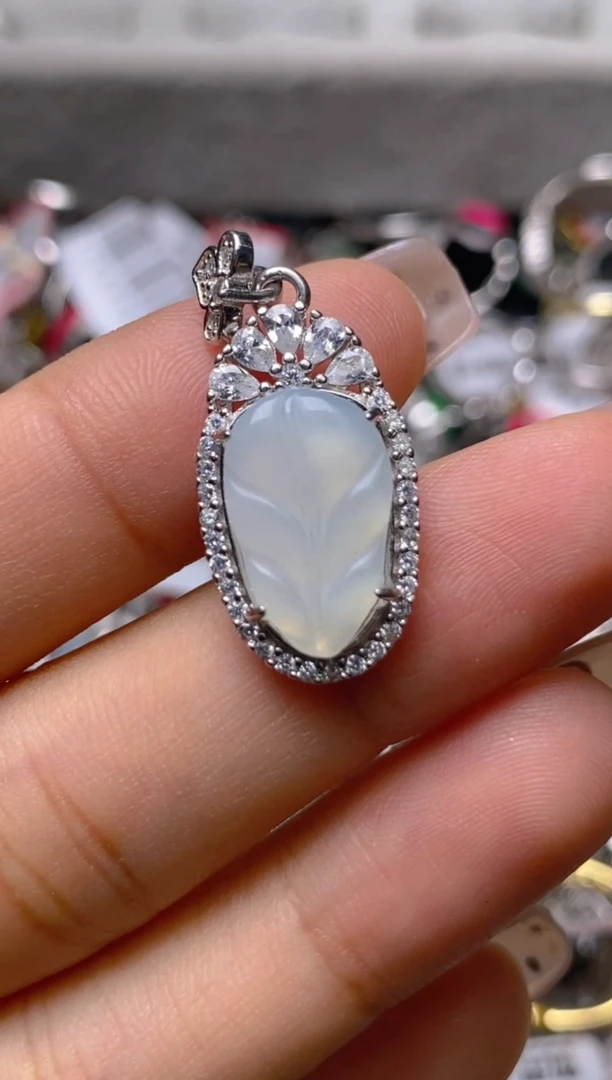 银S925镶嵌戒指翡翠百内无证书