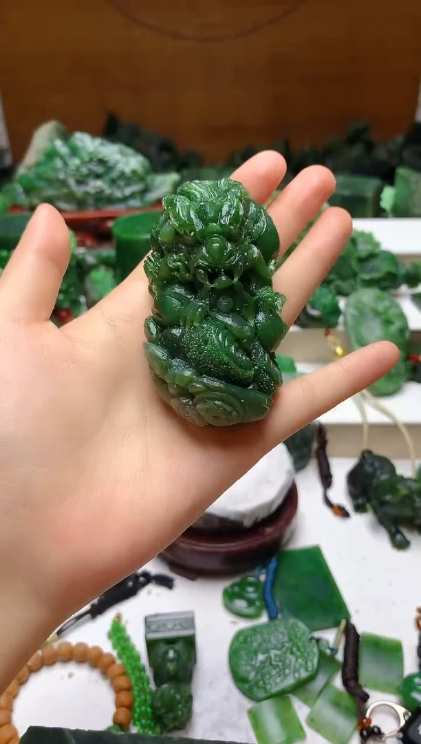 未镶嵌和田玉（碧玉）摆件1