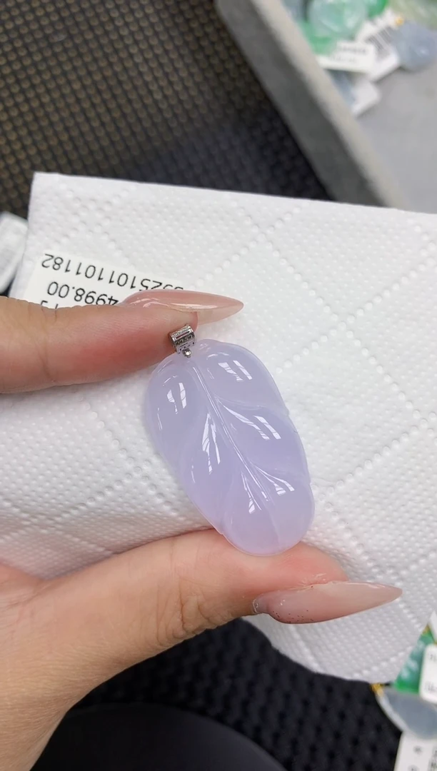 颈饰18K金镶嵌翡翠1111111111