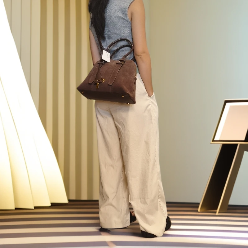 棕色工装大号贝壳手提斜挎包时尚气质轻奢风/PK/底长30/a9138