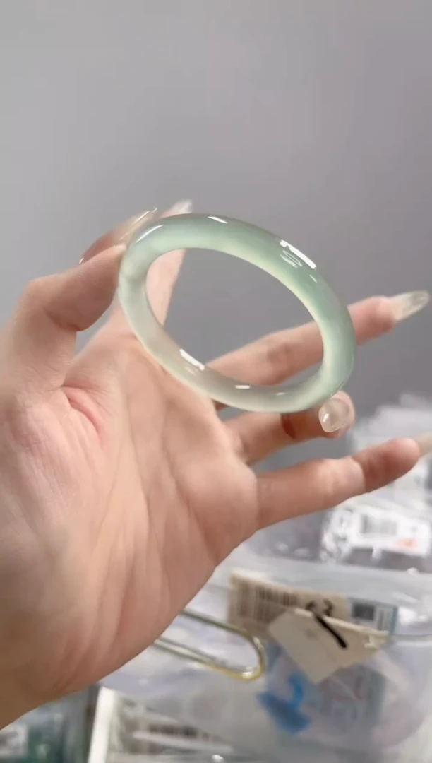 玛瑙/玉髓手镯未镶嵌56-57圈卡8