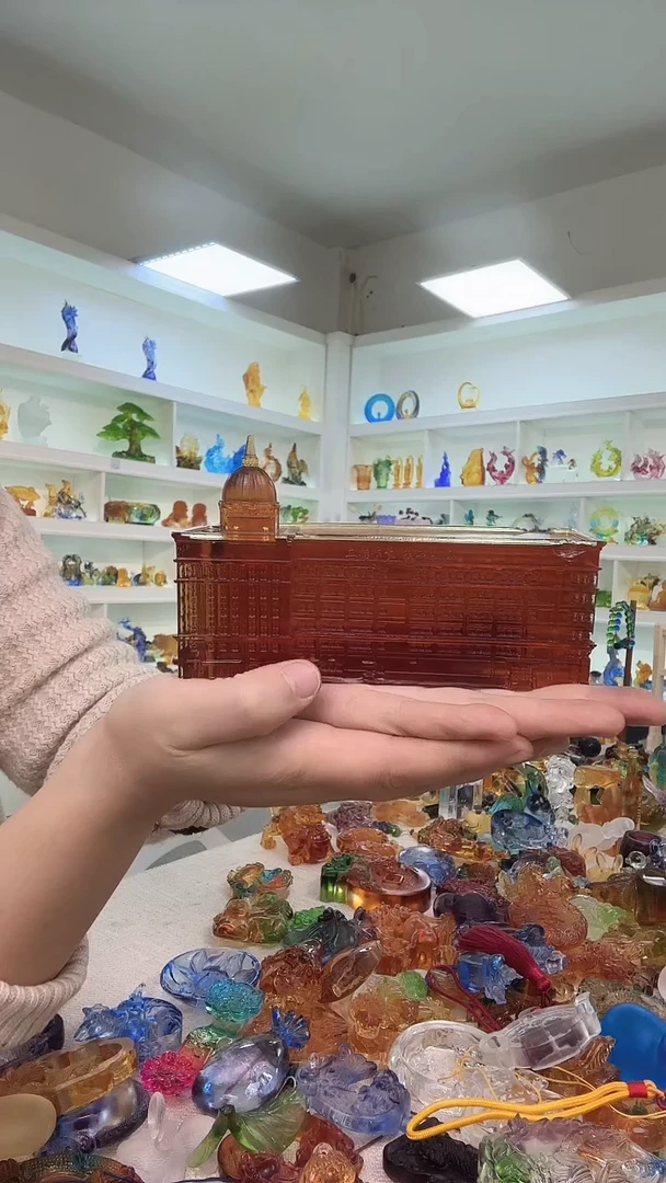 手工艺品琉璃房子