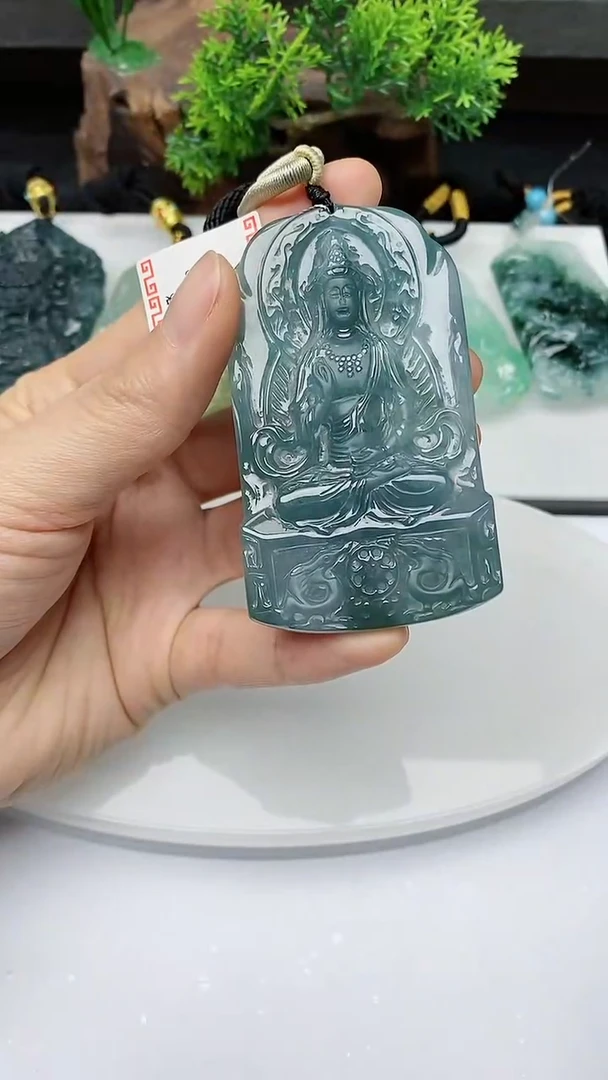 【闪购商品】翡翠颈饰未镶嵌