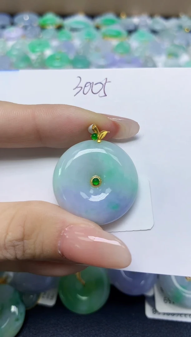 翡翠未镶嵌颈饰天然缅甸翡翠A货