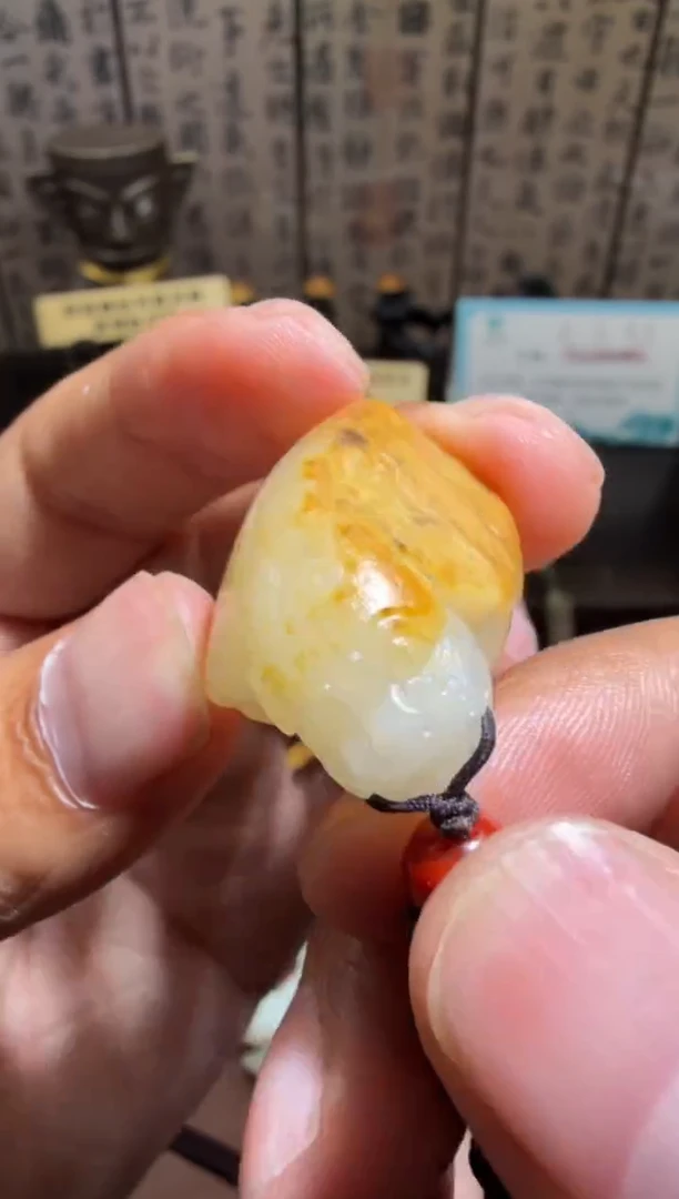 未镶嵌和田玉挂件和田玉