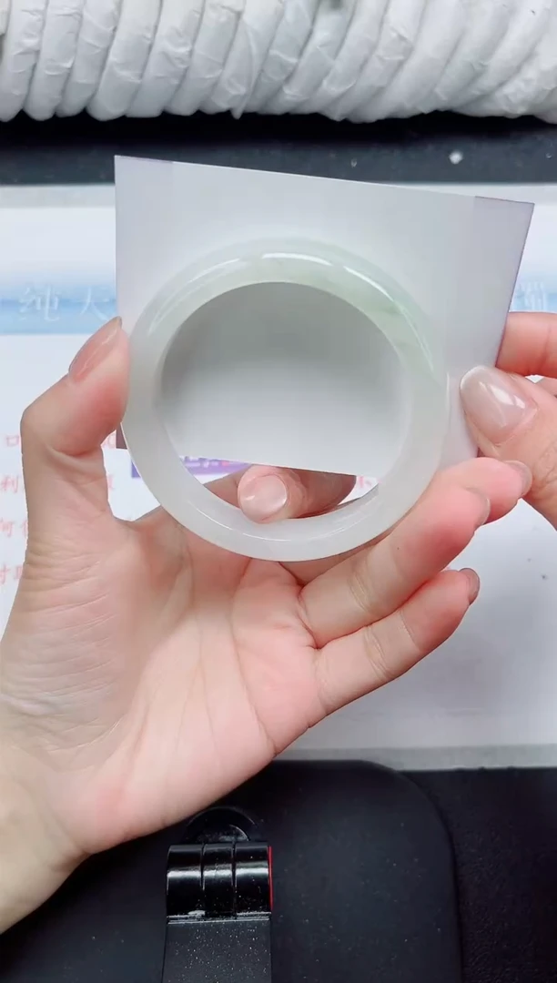 【闪购商品】石英质玉手镯未镶嵌80#56