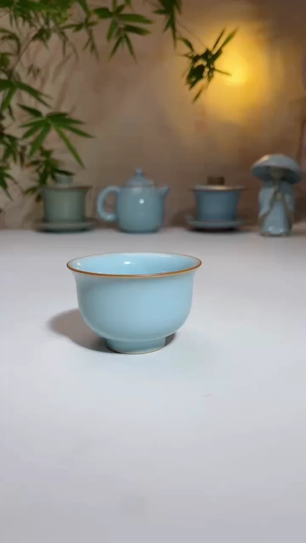 天青圈足压手杯一级带礼盒