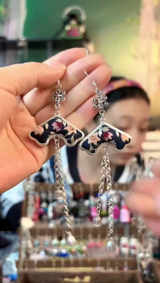 织绣彩云南阁非遗老绣515