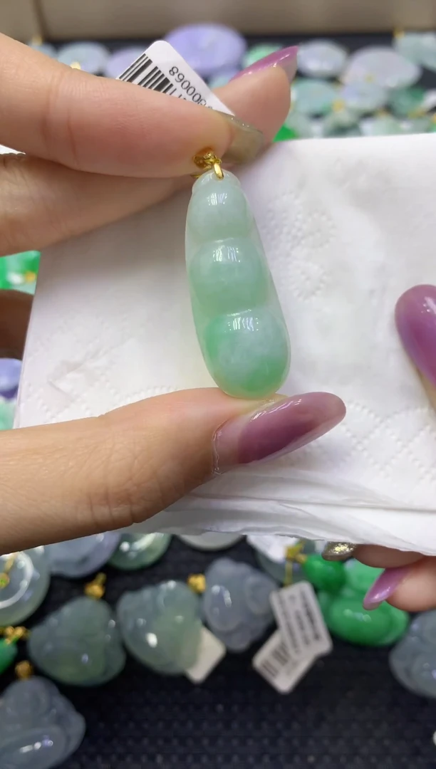 颈饰未镶嵌翡翠天然缅甸翡翠A货