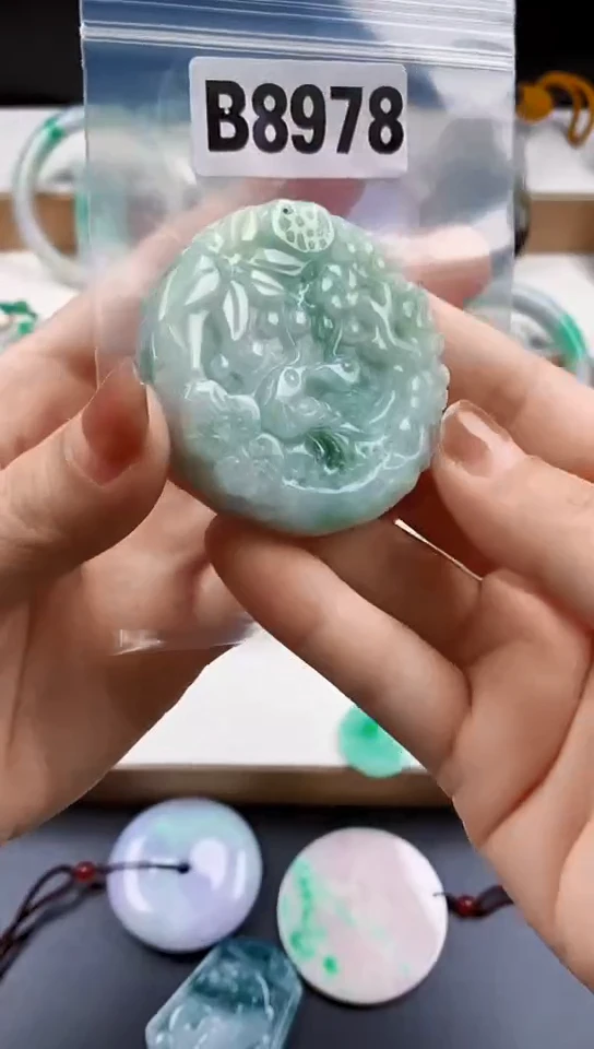 颈饰未镶嵌翡翠天然翡翠吊坠·挂件