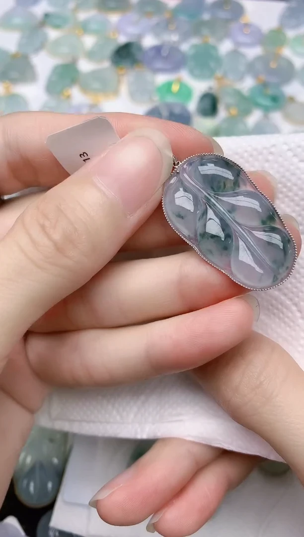 翡翠18K金镶嵌颈饰天然A货翡翠