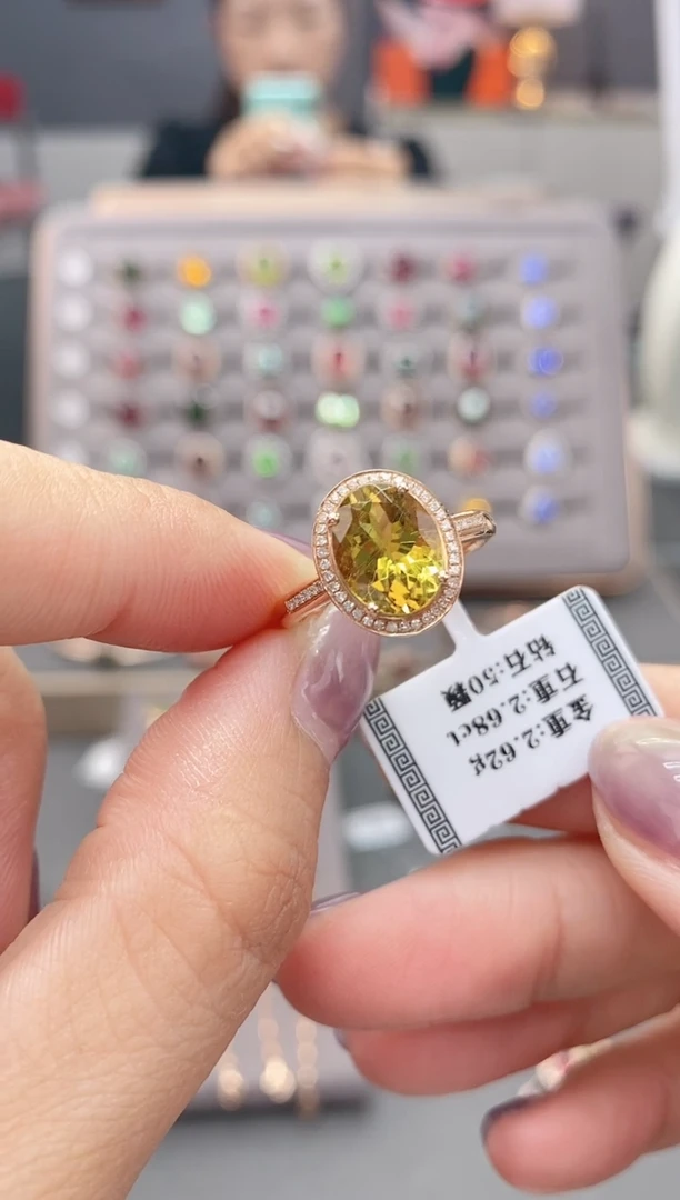 18K金镶嵌戒指碧玺2.68