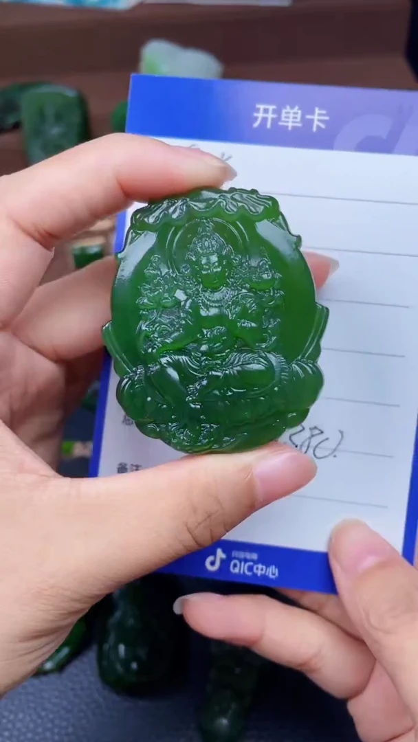 颈饰未镶嵌和田玉我*信Y155