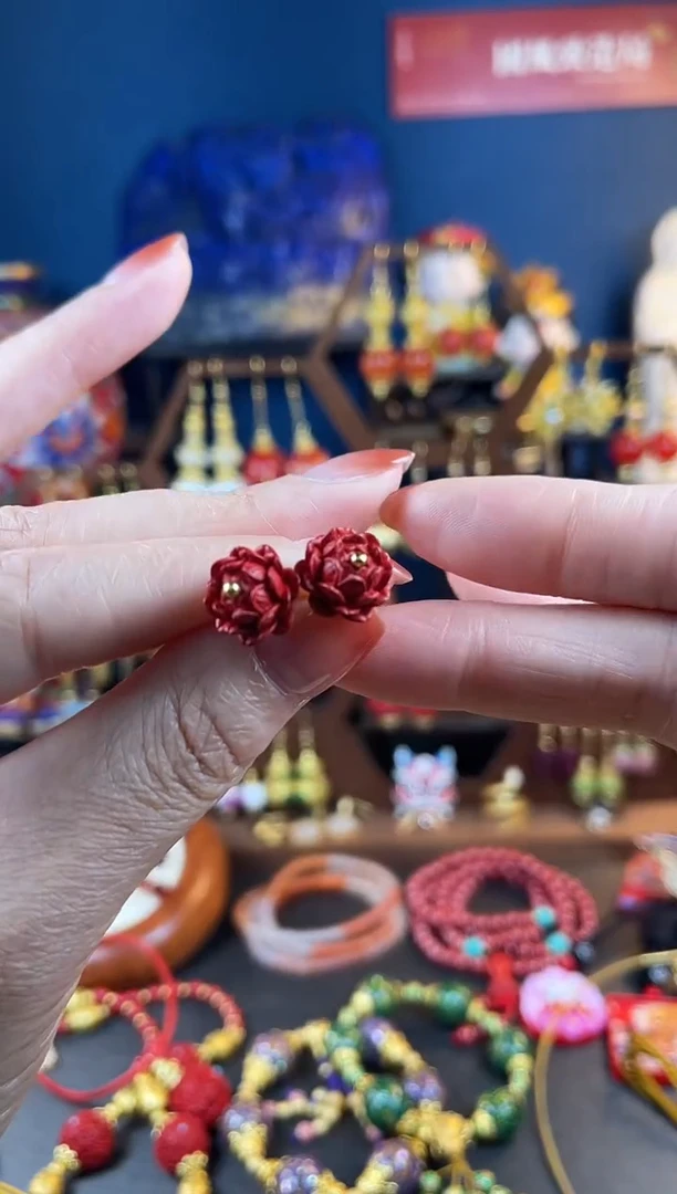 【闪购商品】红红莲花珐琅耳钉