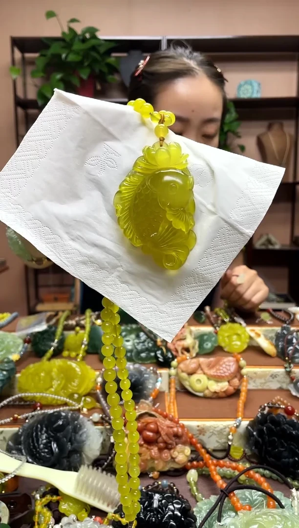 未镶嵌岫玉吊坠云*·